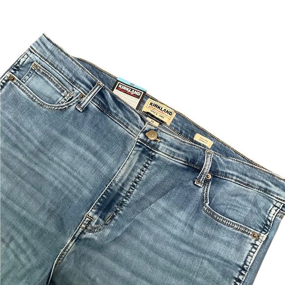 Kirkland Signature Women's Jeans High Rise Stretch Blue Size 20 NWT - Picture 9 of 11